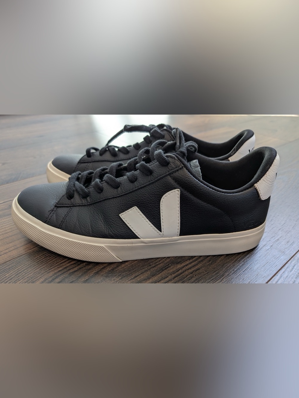Veja Campo Men’s Black Leather Sneakers Size 9.5